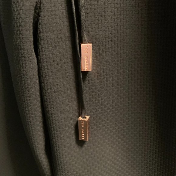 Ted Baker Toriil Ruffled Cold Shoulder Jumpsuit Size 4 - Picture 8 of 8